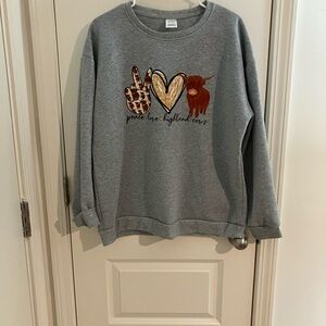 Gray Graphic Sweatshirt with Peace Love Highland Cow Design